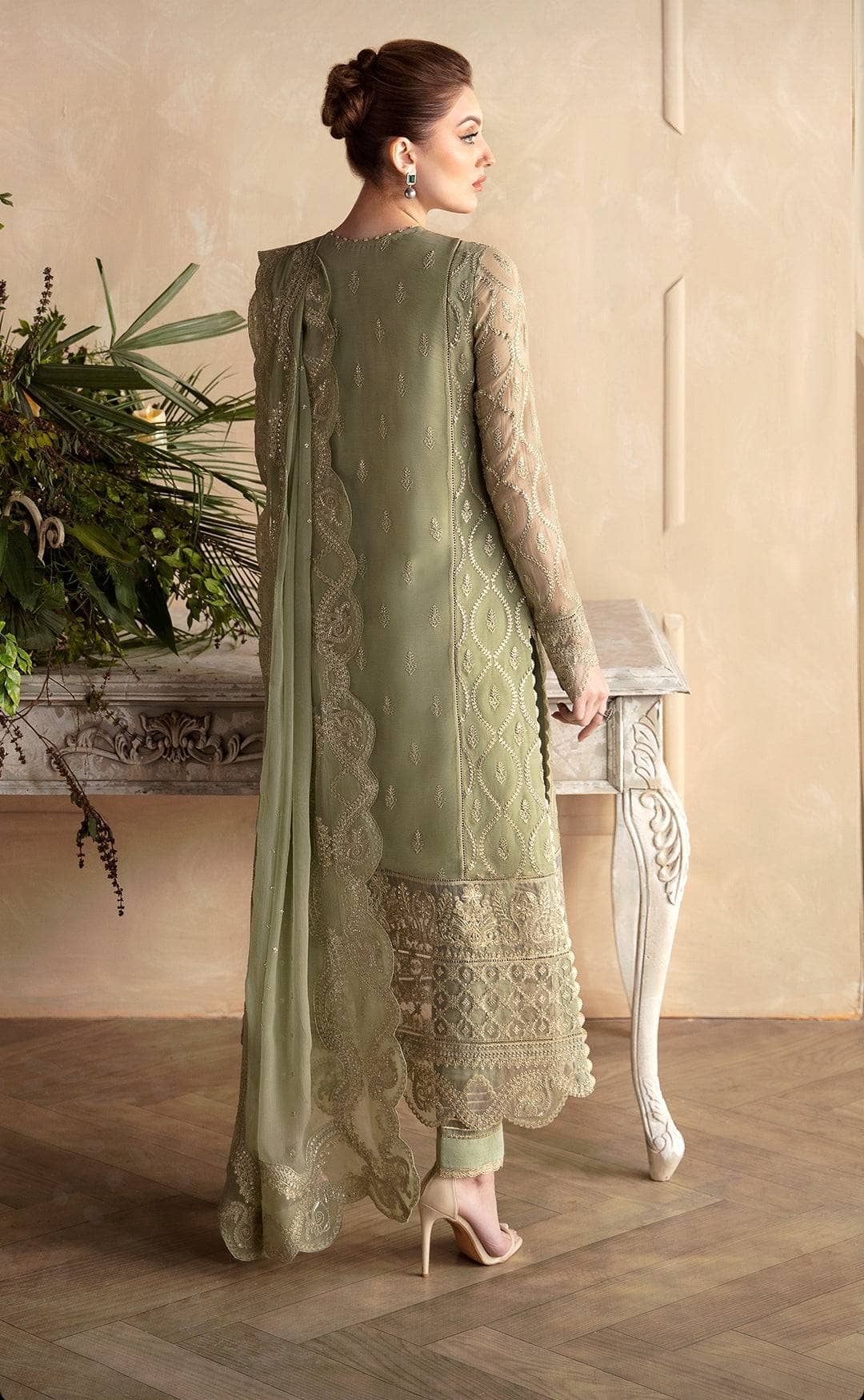 img_afrozeh_la_fuchsia_awwal_boutique