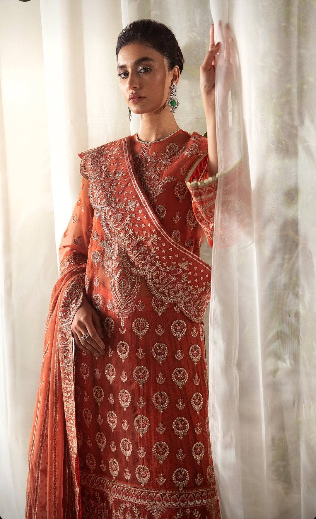 img_afrozeh_la_fuchsia_awwal_boutique