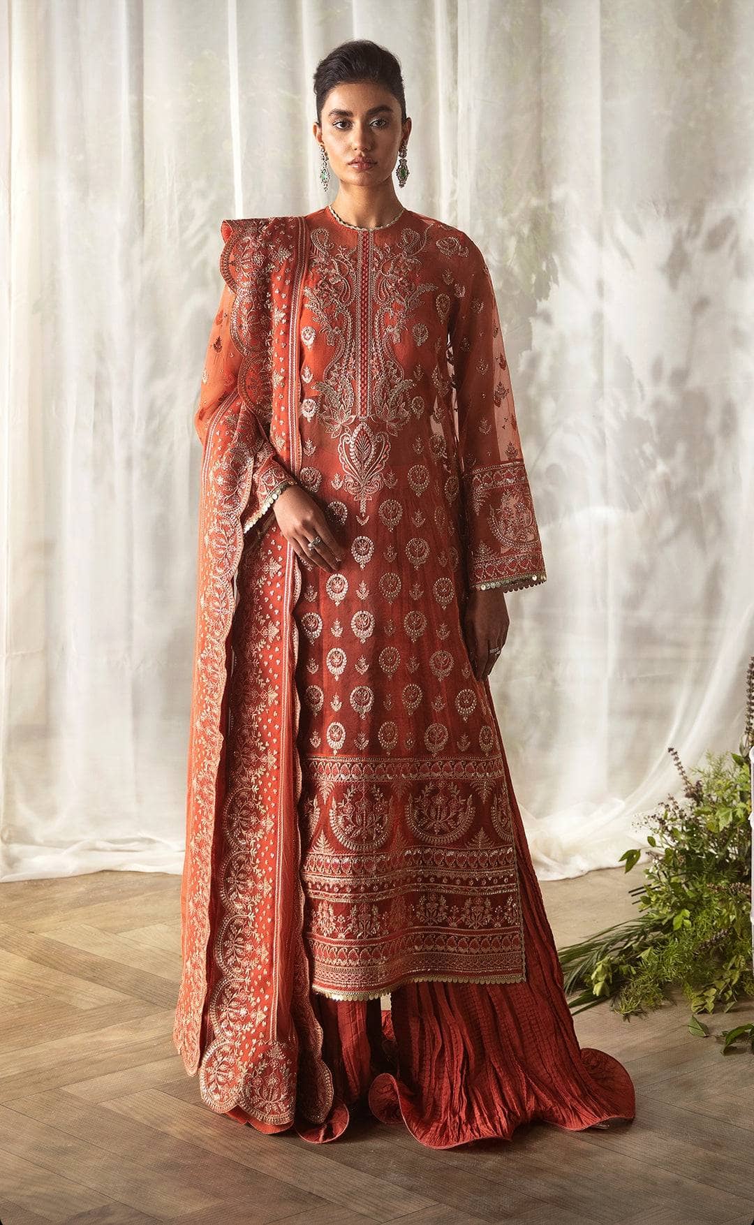 img_afrozeh_la_fuchsia_awwal_boutique