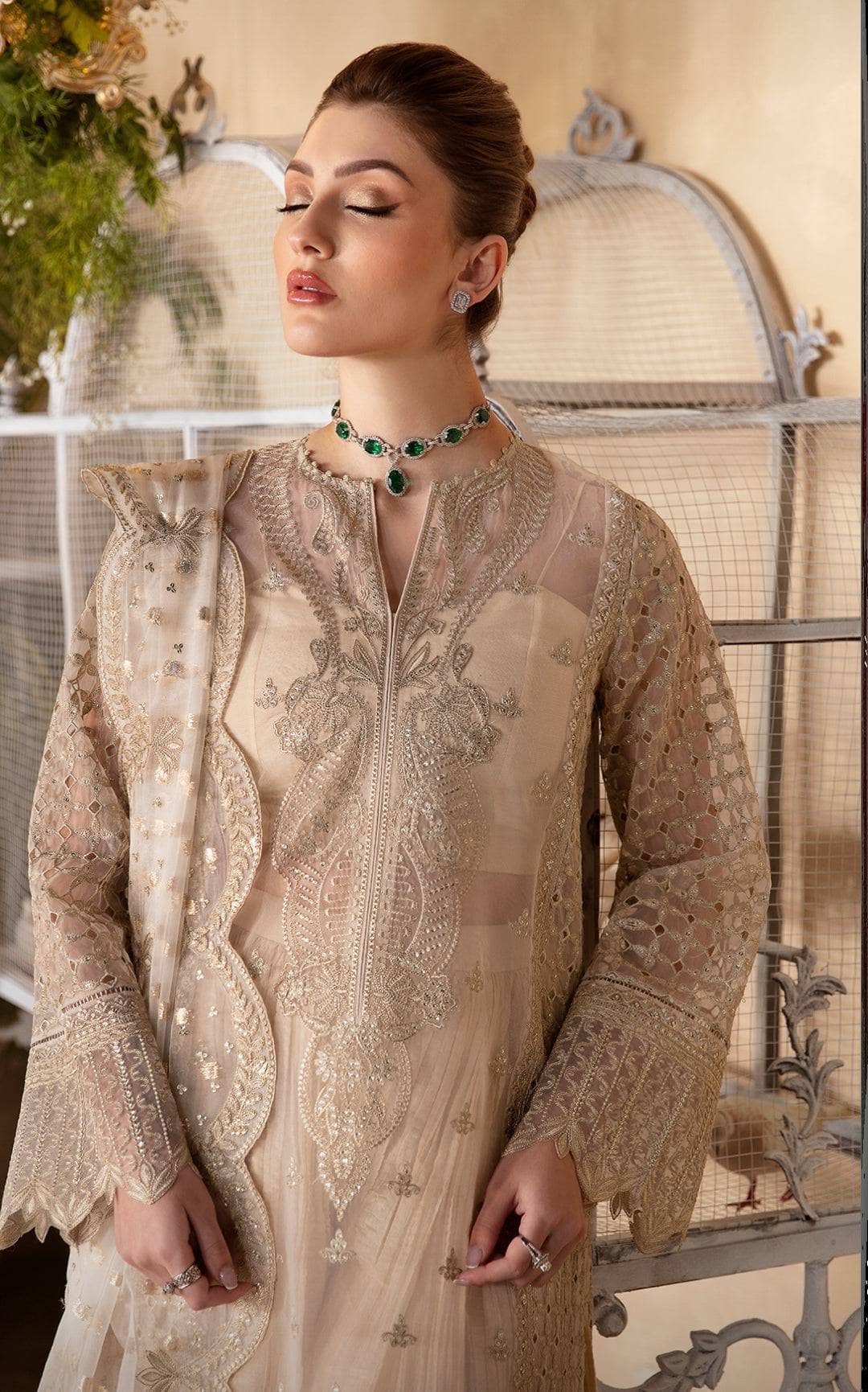 img_afrozeh_la_fuchsia_awwal_boutique