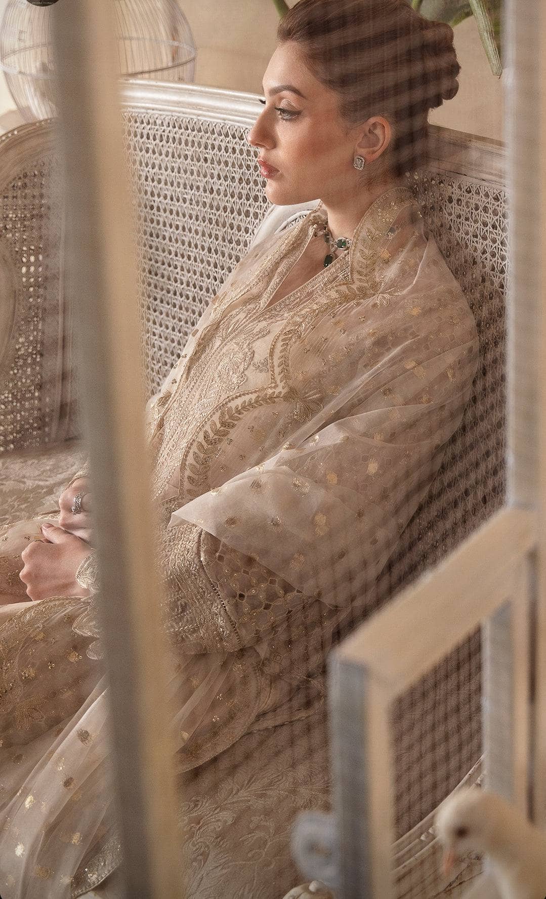 img_afrozeh_la_fuchsia_awwal_boutique