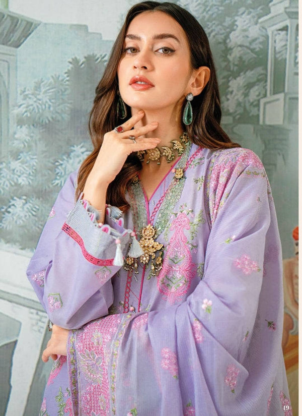 img_gul_ahmed_essentials_awwal_boutique