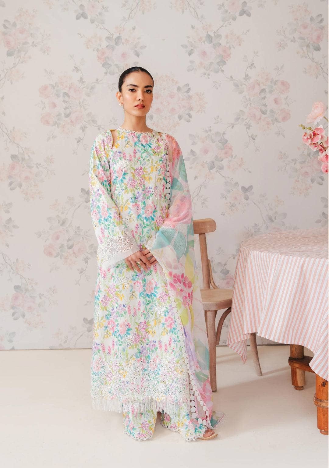 img_afrozeh_floral_charm_awwal_boutique