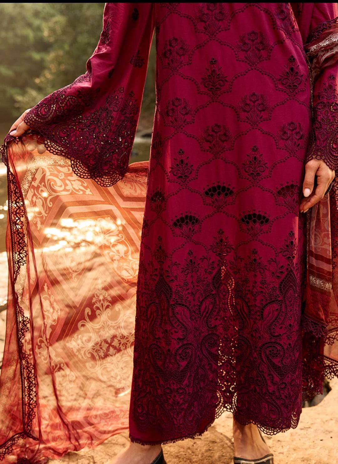 img_image_lawnkari_awwal_boutique