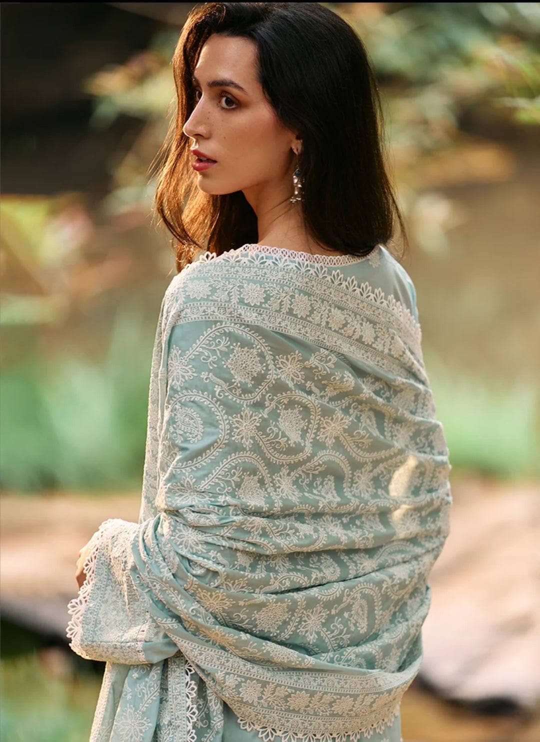 img_image_lawnkari_awwal_boutique