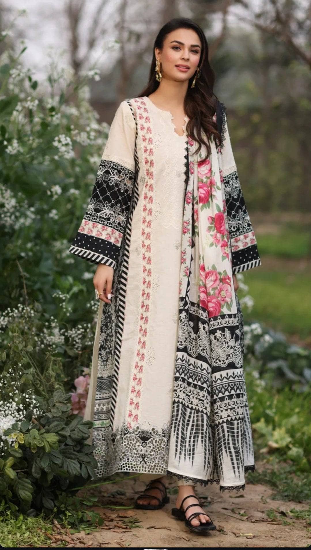 img_manara_by_maria_asif_baig_awwal_boutique