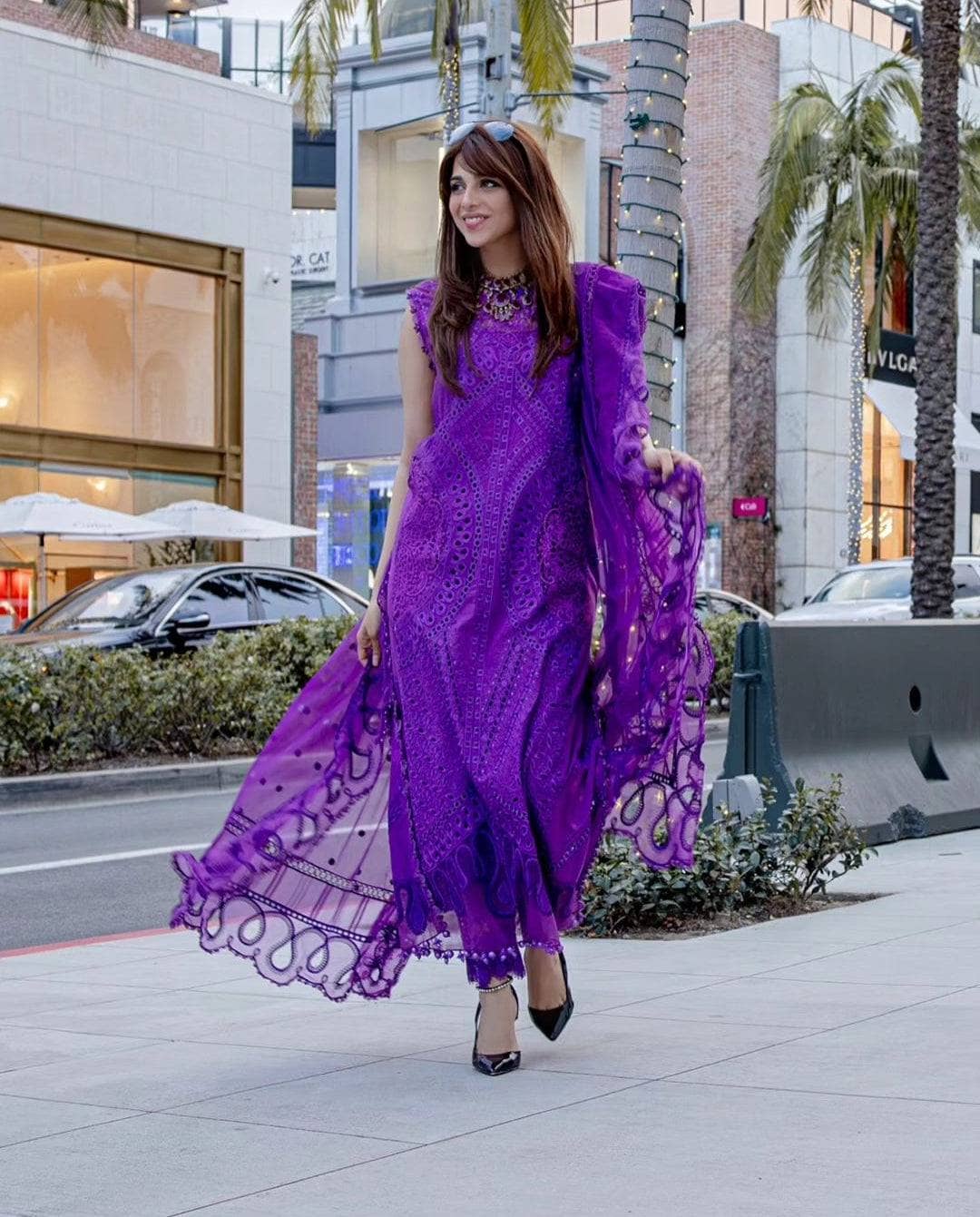 img_maria_b_lawn_24_awwal_boutique