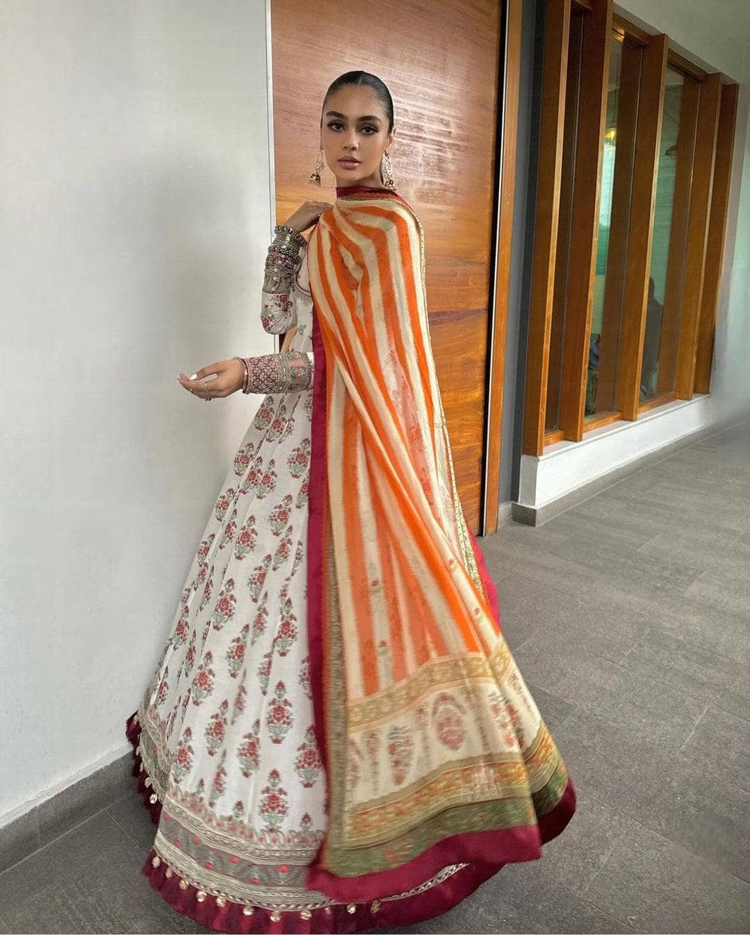 img_zara_shahjahan_lawn_24_awwal_boutique