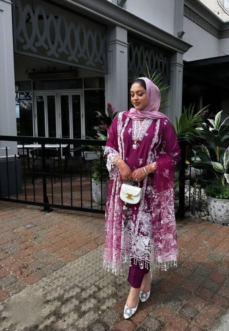 Spotted In Sana Safinaz Lawn 24/7B