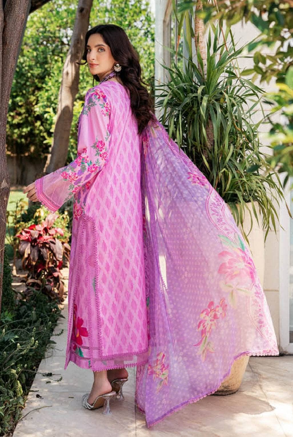 img_charizma_c_prints_fall_awwal_boutique