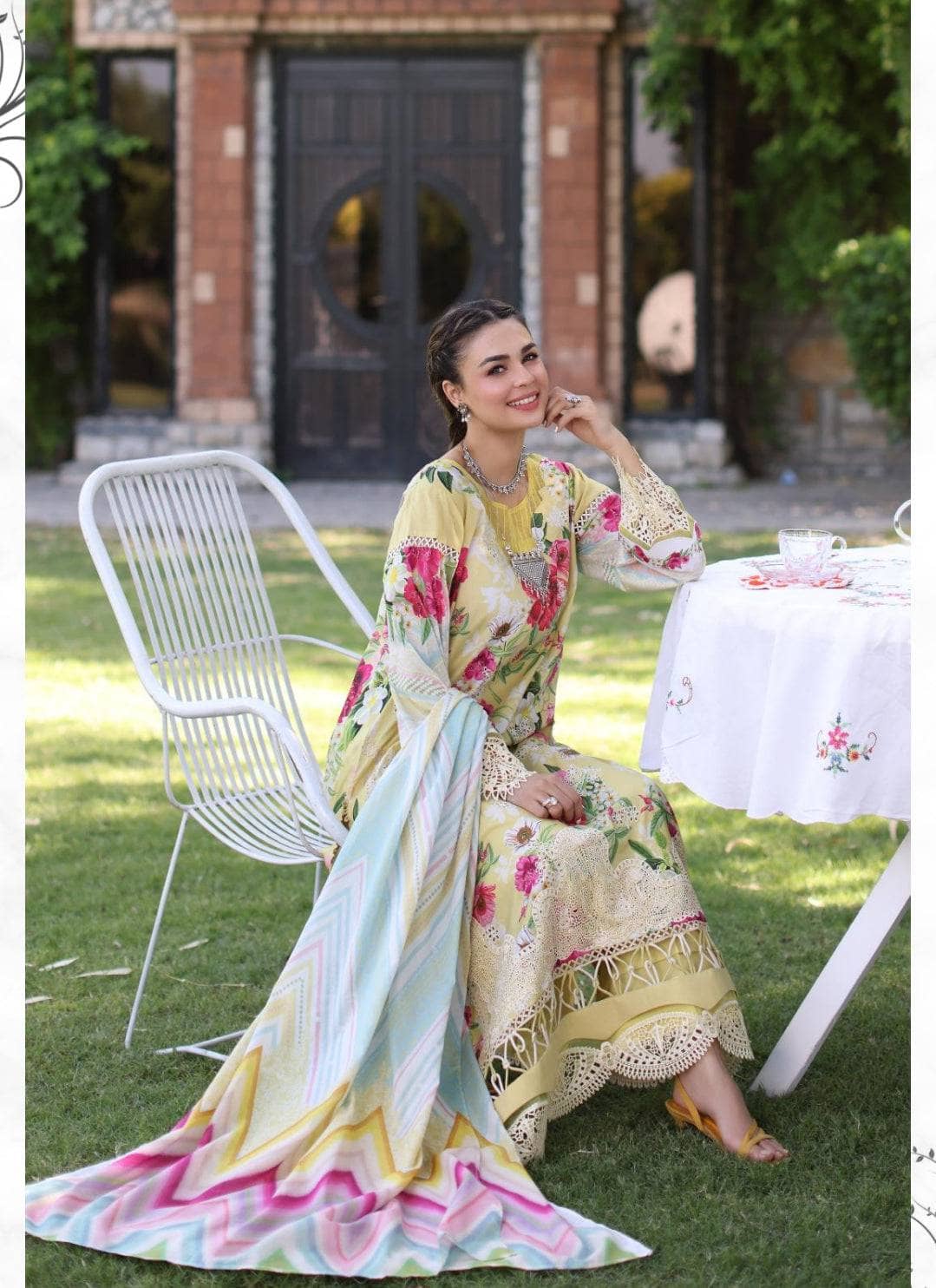 img_elaf_chikankari_awwal_boutique