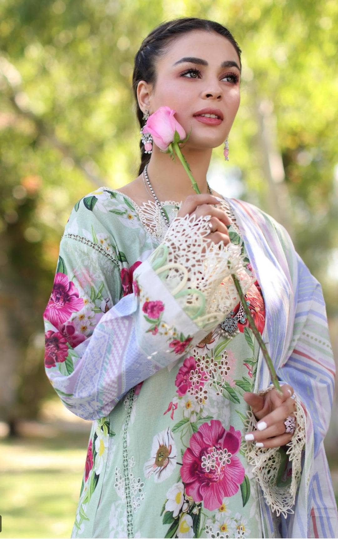 img_elaf_chikankari_awwal_boutique