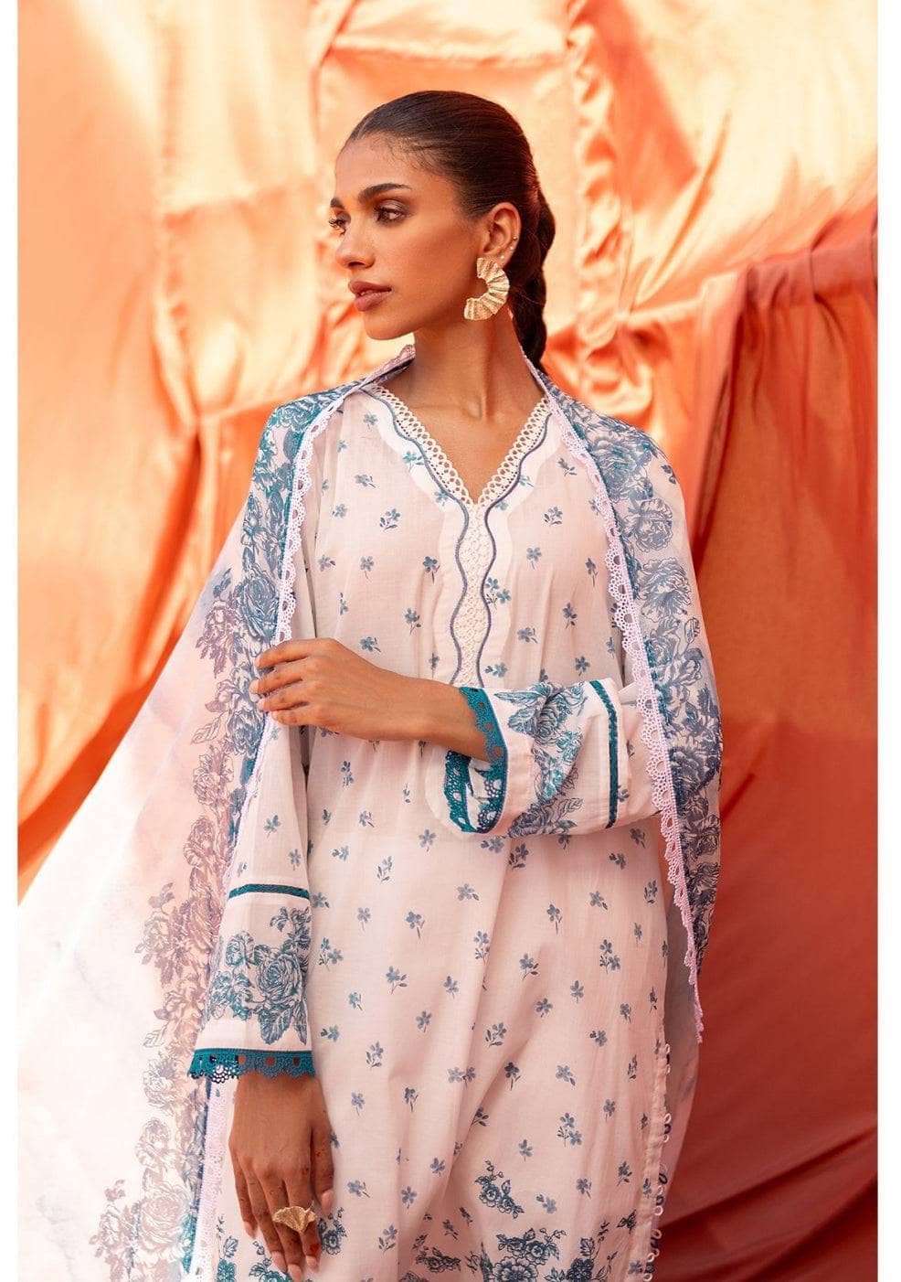 img_cross_stitch_eid_lawn_24_awwal_boutique