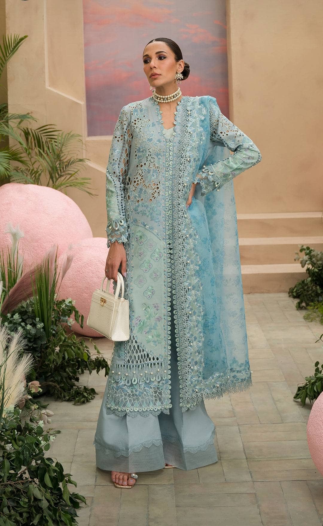 img_afrozeh_painted_garden_lawn_awwal_boutique