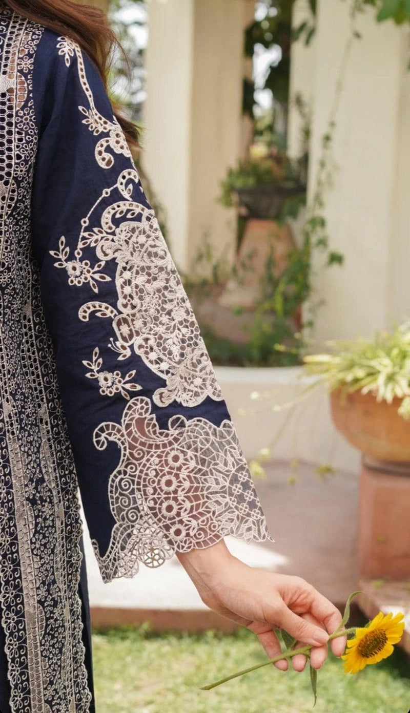img_manara_by_maria_asif_beig_lawn_awwal_boutique