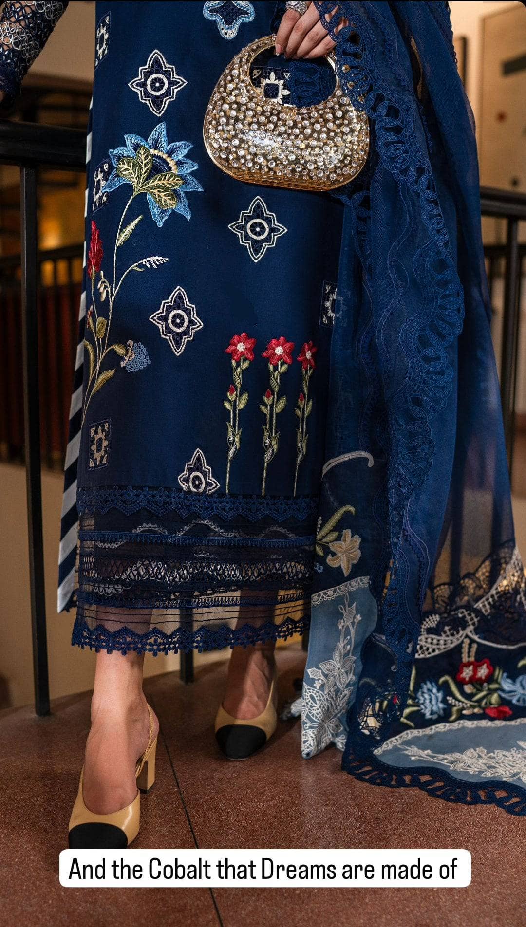 img_spotted_in_crimson_awwal_boutique