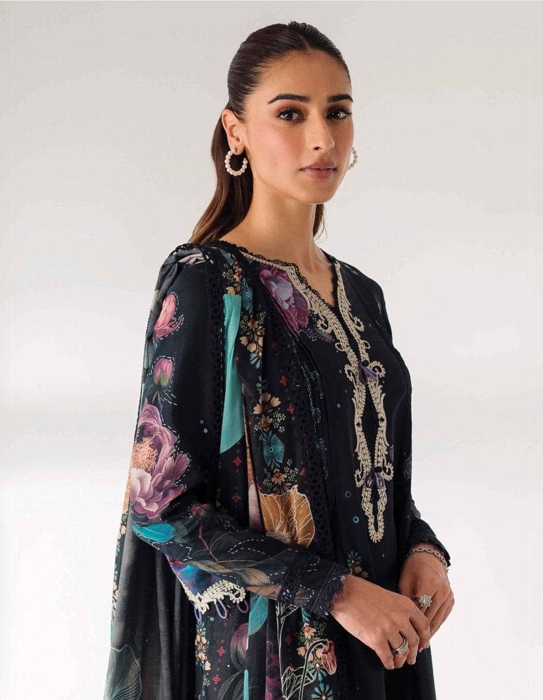 img_qalamkar_c_print_awwal_boutique