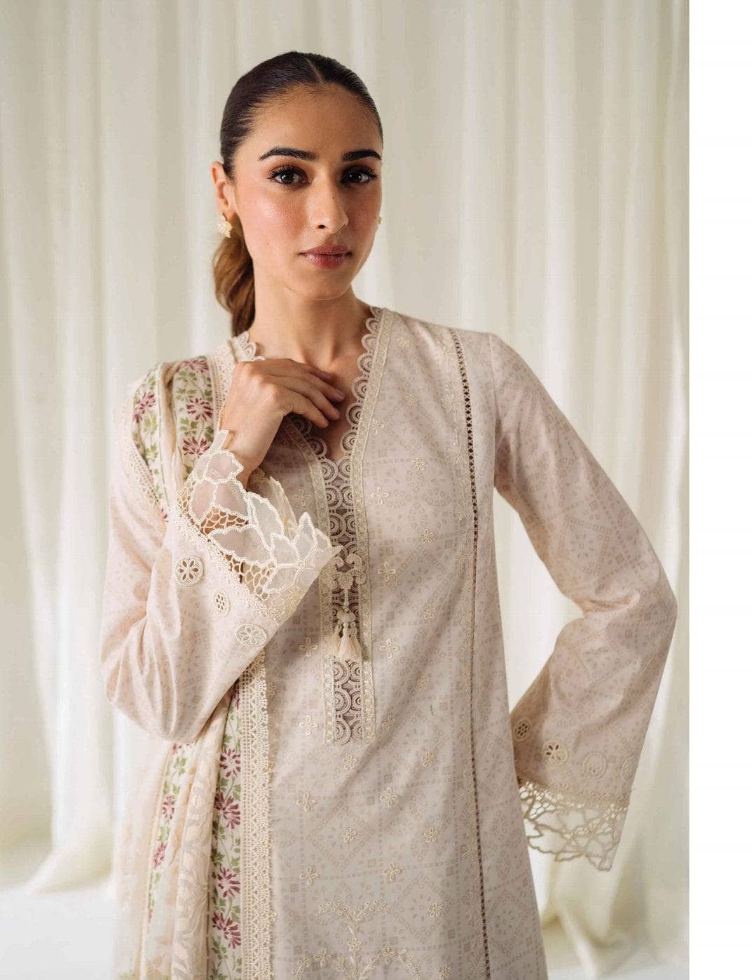 img_qalamkar_q_print_awwal_boutique