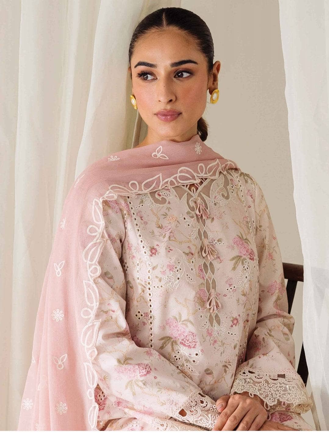 img_qalamkar_q_print_awwal_boutique