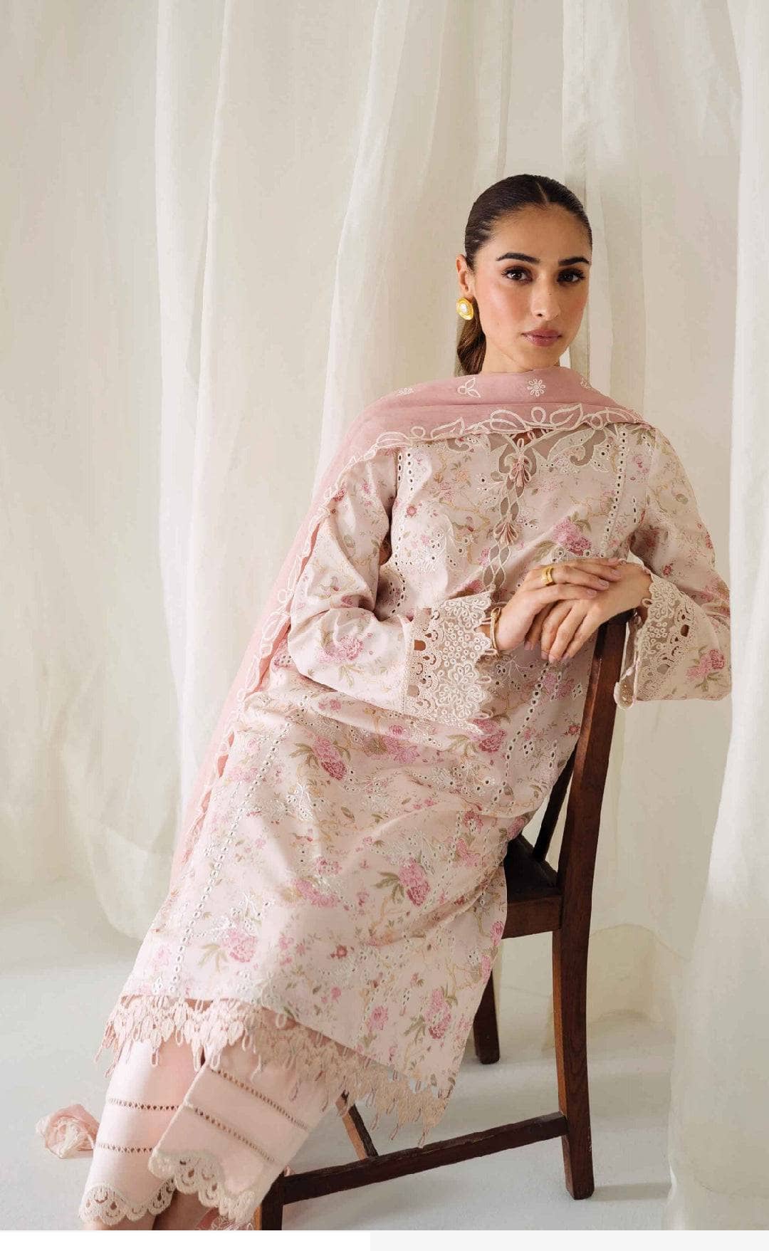 img_qalamkar_q_print_awwal_boutique