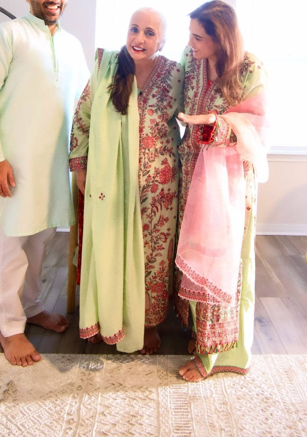 img_spotted_in_hussain_rehar_lawn_awwal_boutique