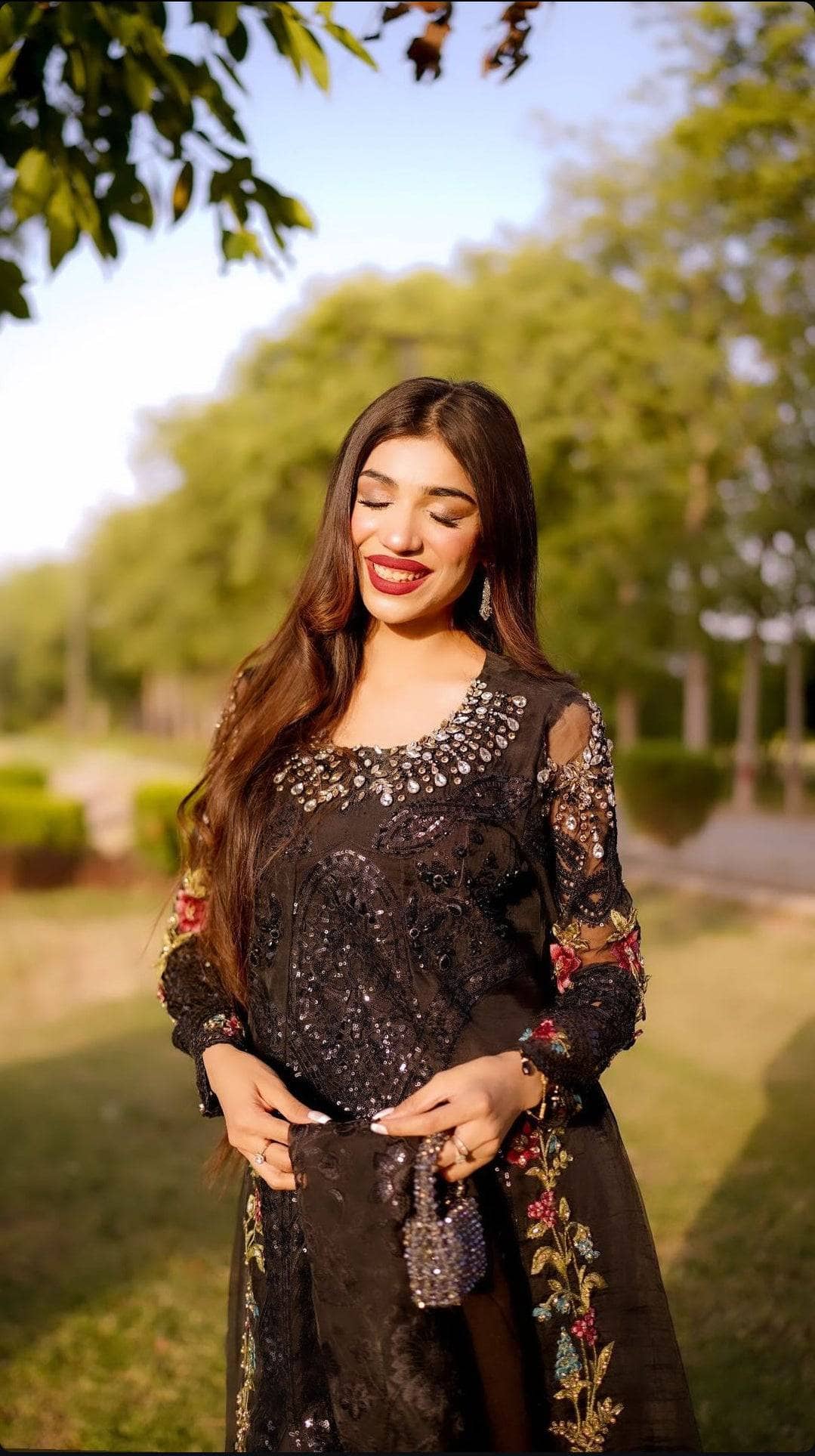 img_maria_b_mbroidered_awwal_boutique