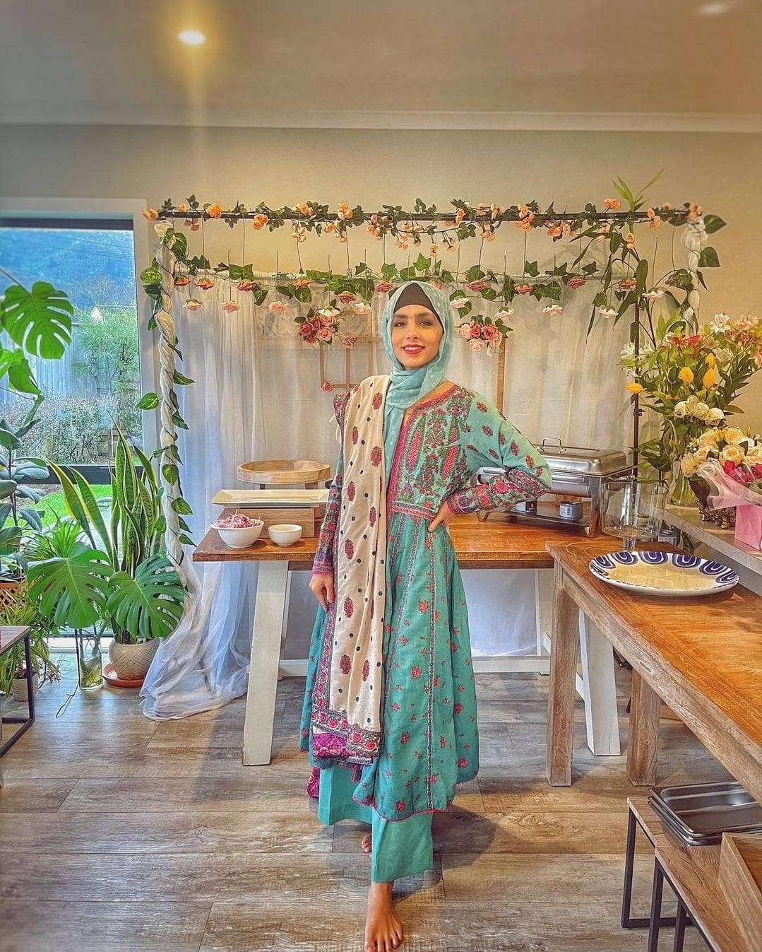 img_spotted_in_hussain_rehar_awwal_boutique