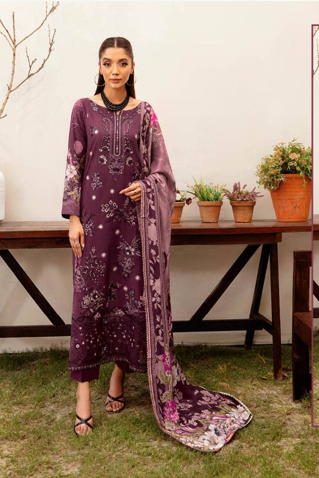 img_ramsha_lawn_vol_11_awwal_boutique