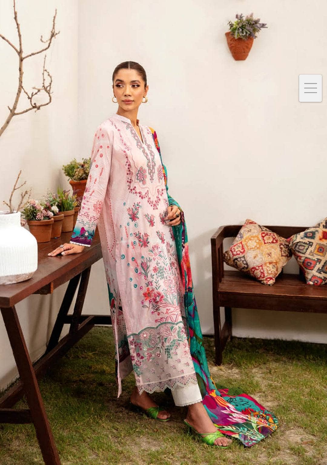 img_ramsha_lawn_vol_11_awwal_boutique
