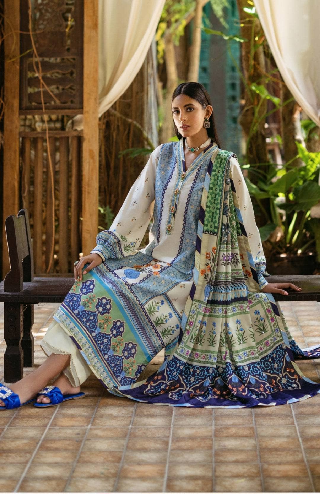 img_mushq_silk_awwal_boutique