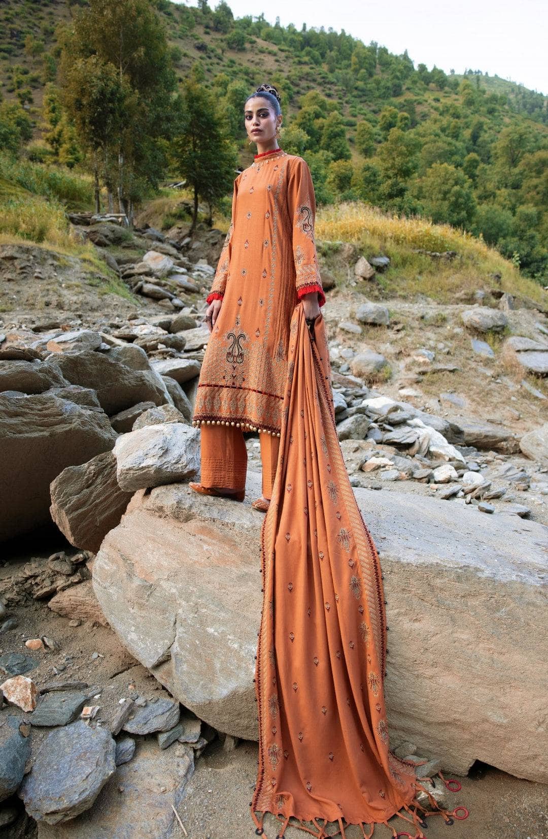 img_gul_ahmed_pashmina_awwal_boutique