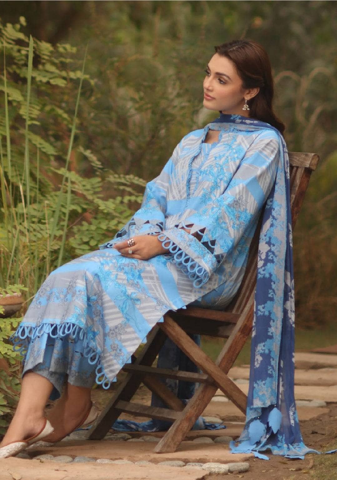 img_charizma_c_prints_fall_awwal_boutique