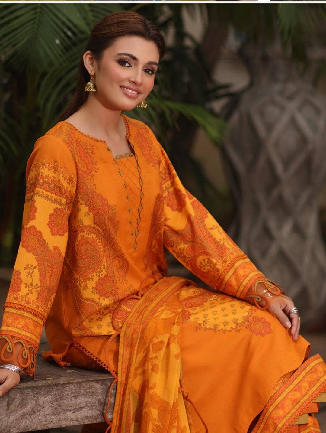 img_charizma_c_prints_fall_awwal_boutique