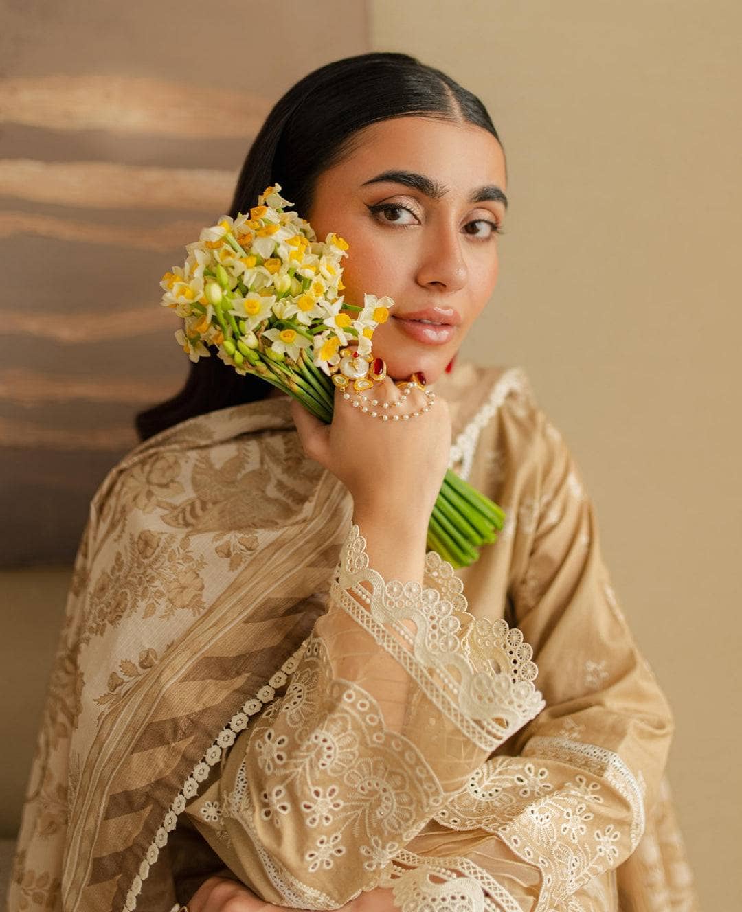 img_zellbury_chikankari_lawn_awwal_boutique