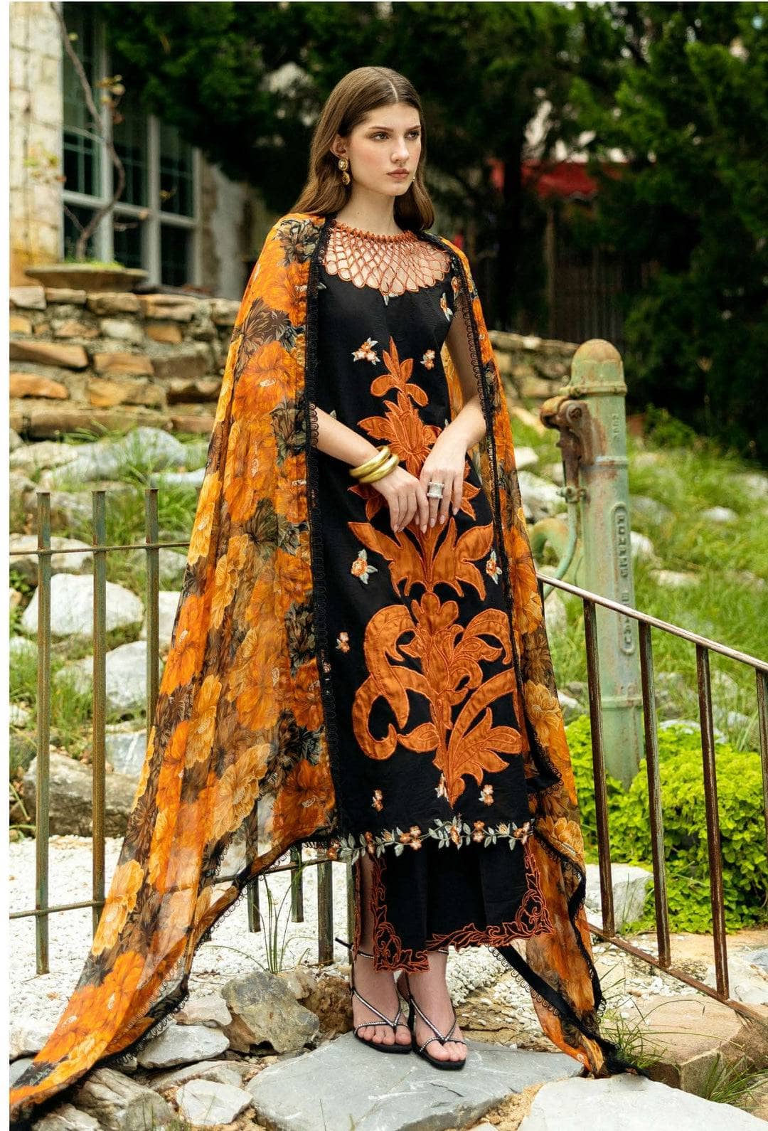 Restocked/Roheenaz Lawn 25/Flanerie