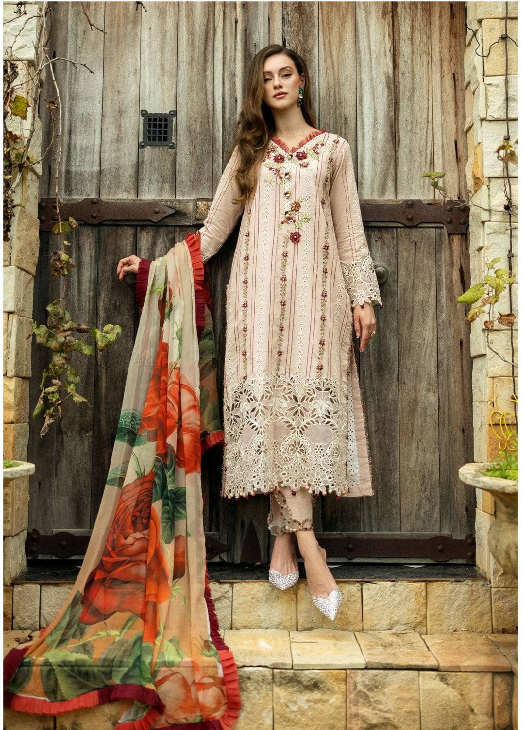 img_roheenaz_lawn_awwal_boutique