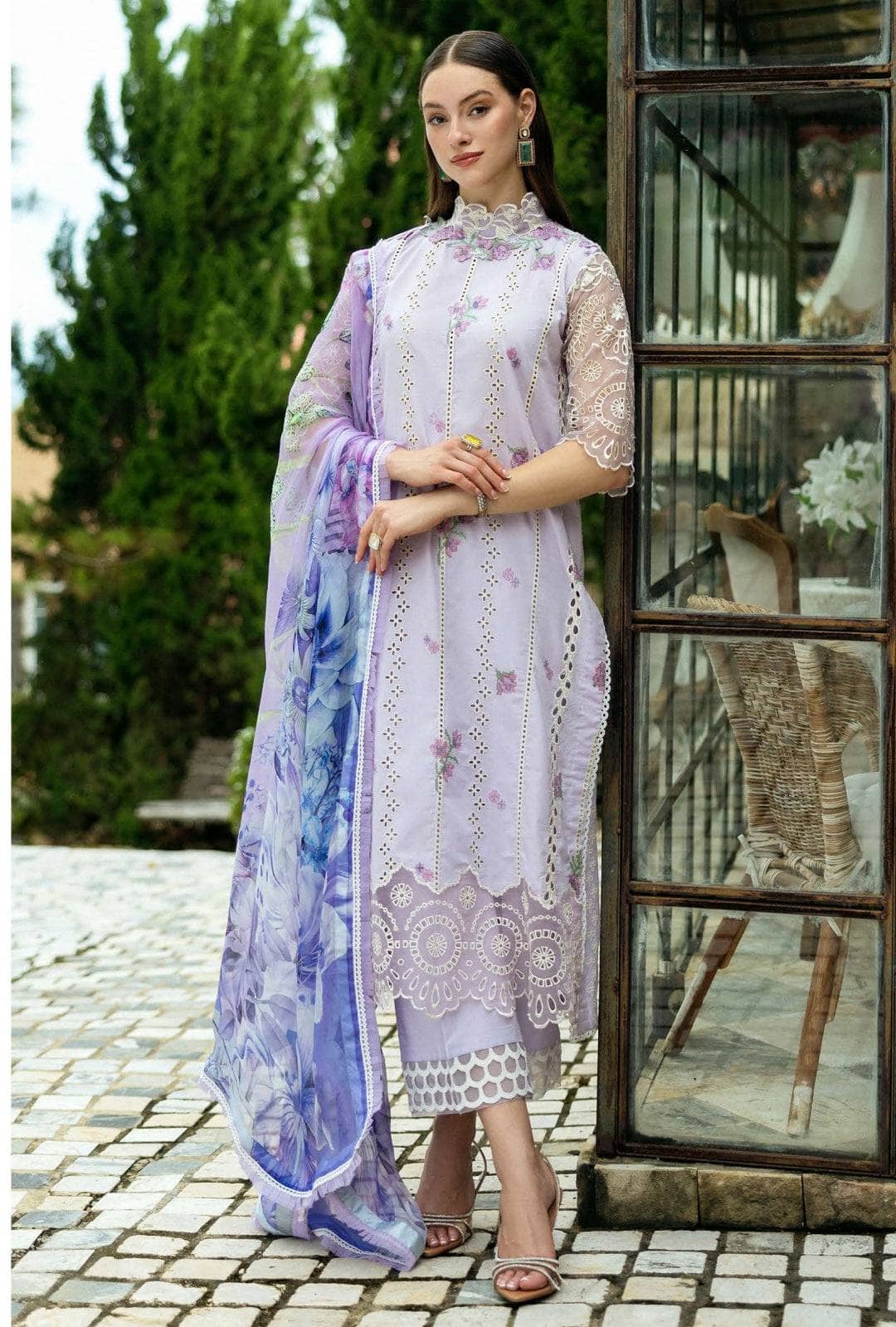 img_roheenaz_lawn_awwal_boutique