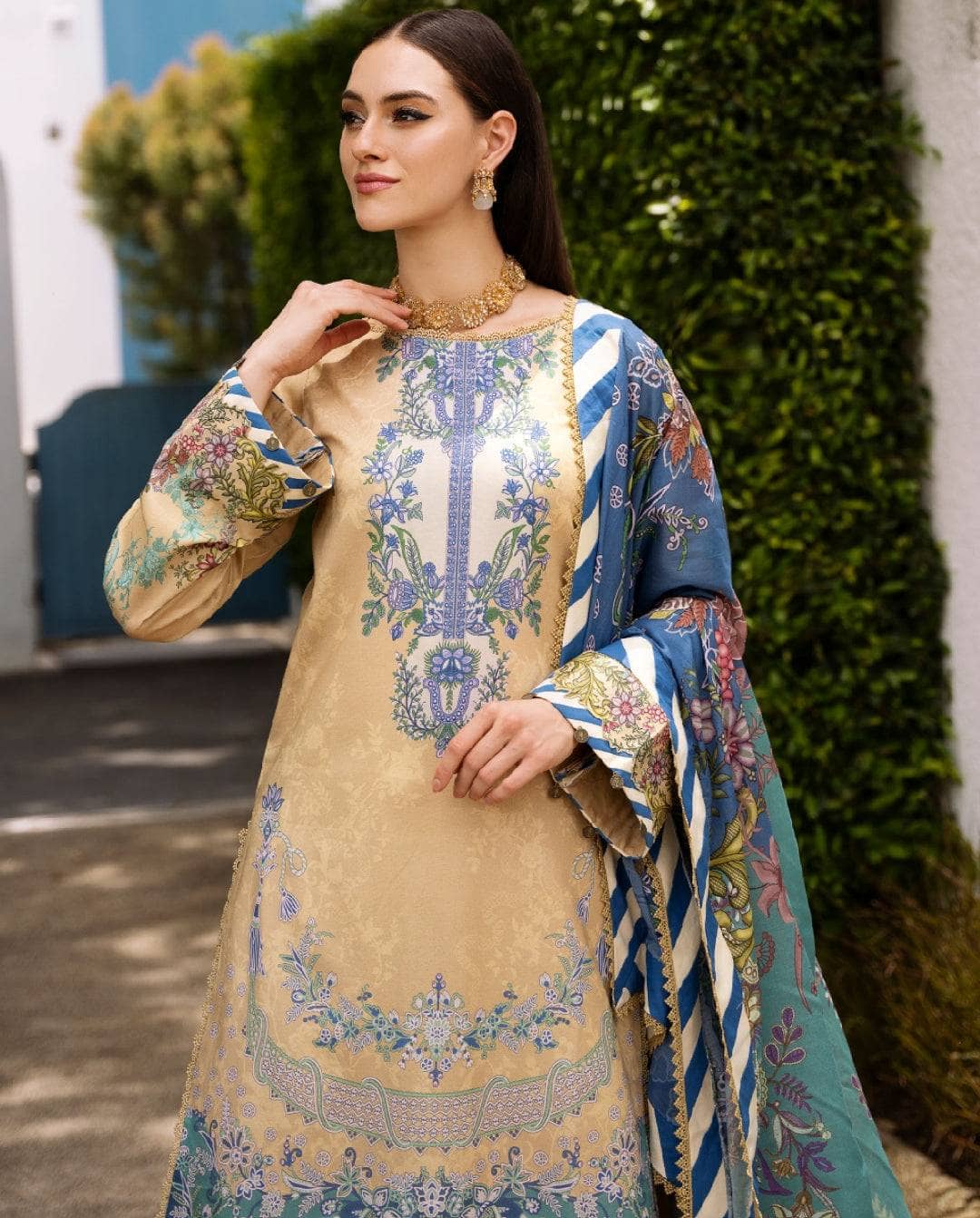 img_jade_urbane_lawn_prints_awwal_boutique