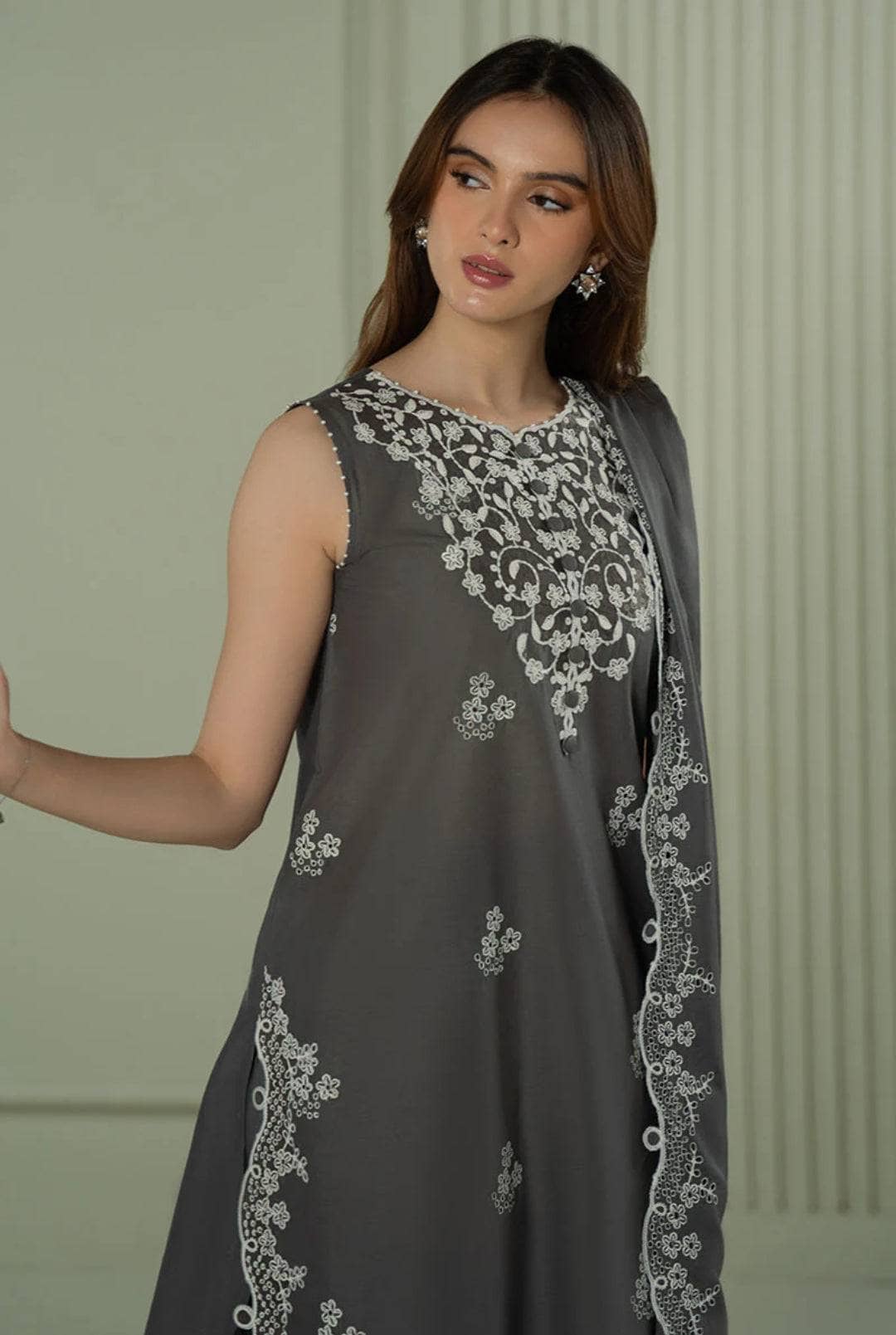 img_cross_stitch_mahiri_awwal_boutique