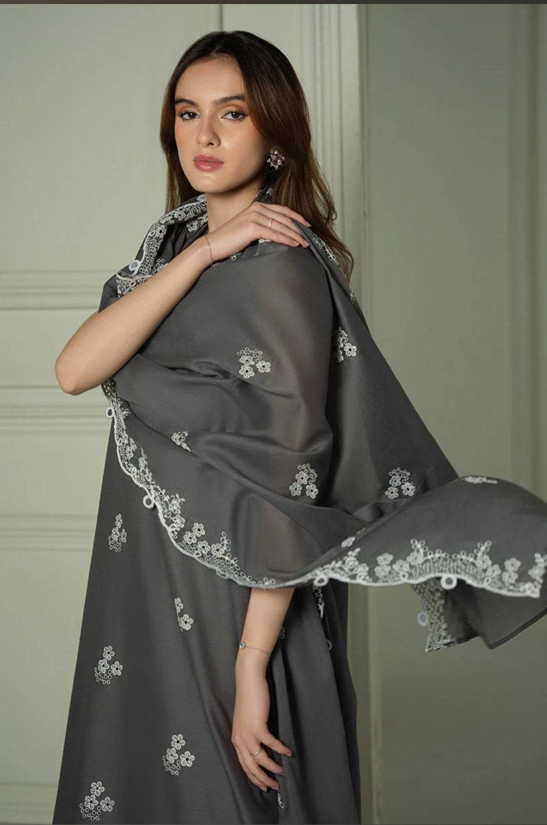 Restocked/Cross Stitch Mahiri 25/Shirt Dupatta/Floral Ash/Grey