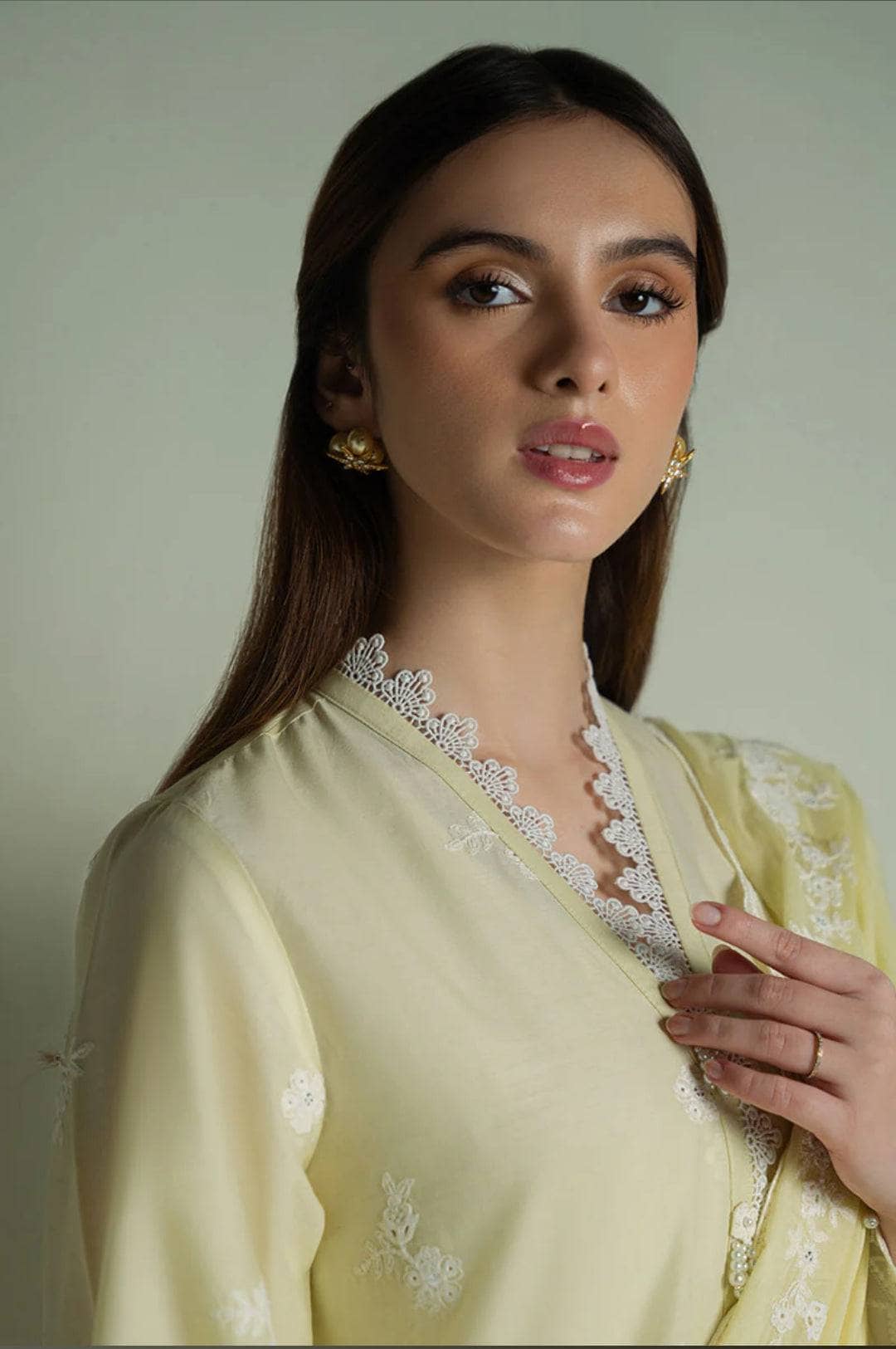 img_cross_stitch_mahiri_awwal_boutique