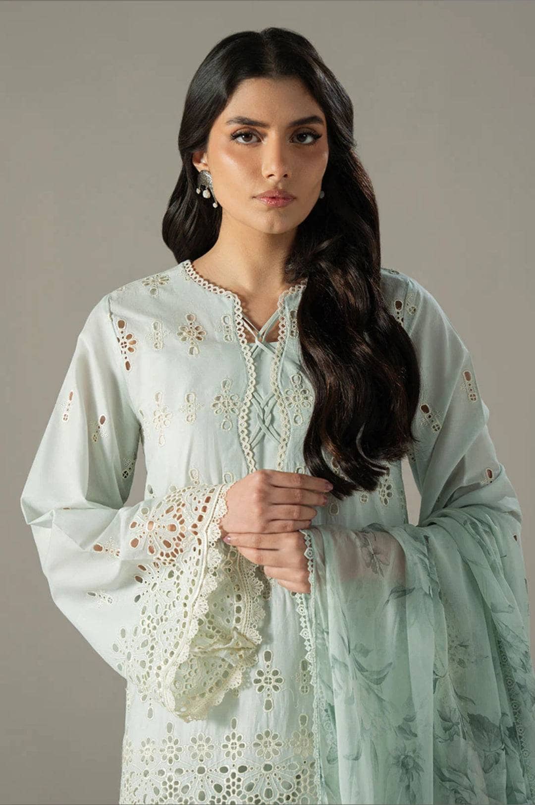 img_cross_stitch_chikankari_lawn_24_awwal_boutique