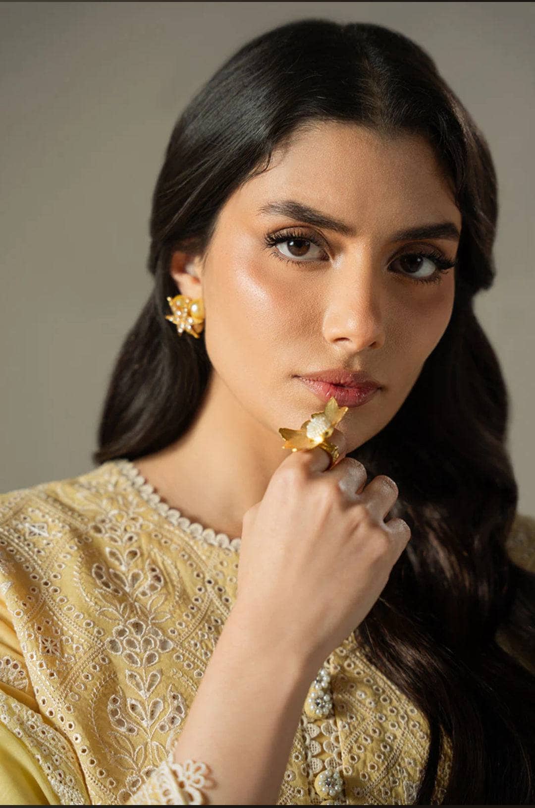 img_cross_stitch_chikankari_lawn_24_awwal_boutique