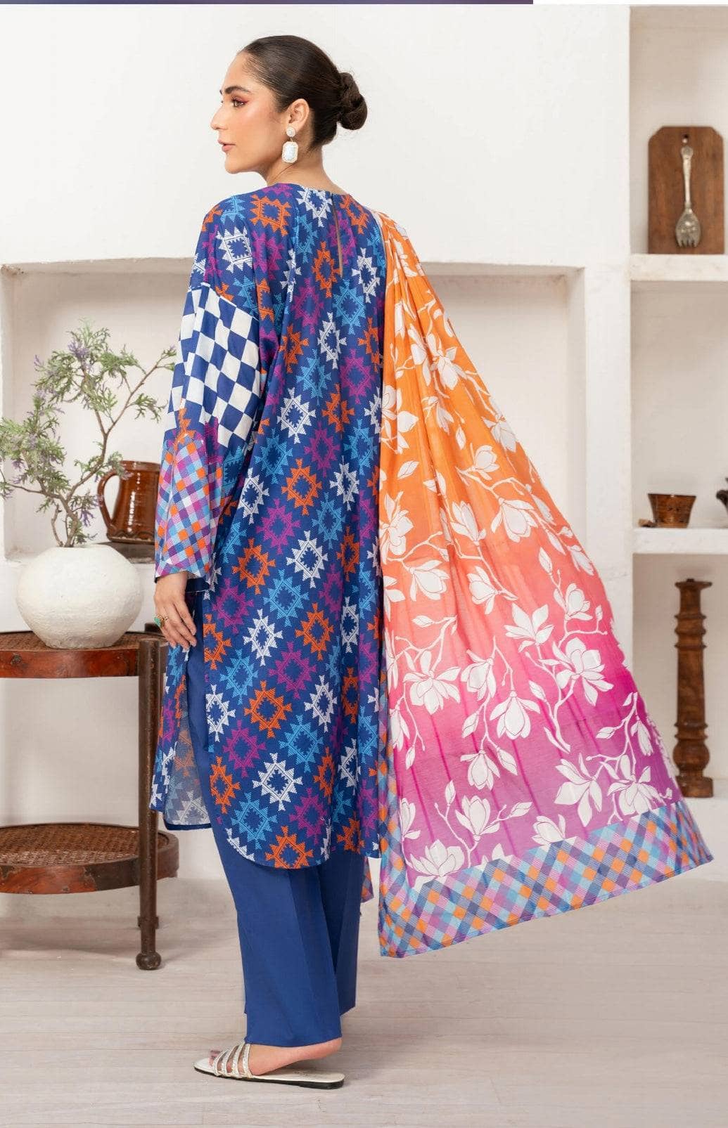 img_guljee_tulip_trails_awwal_boutique