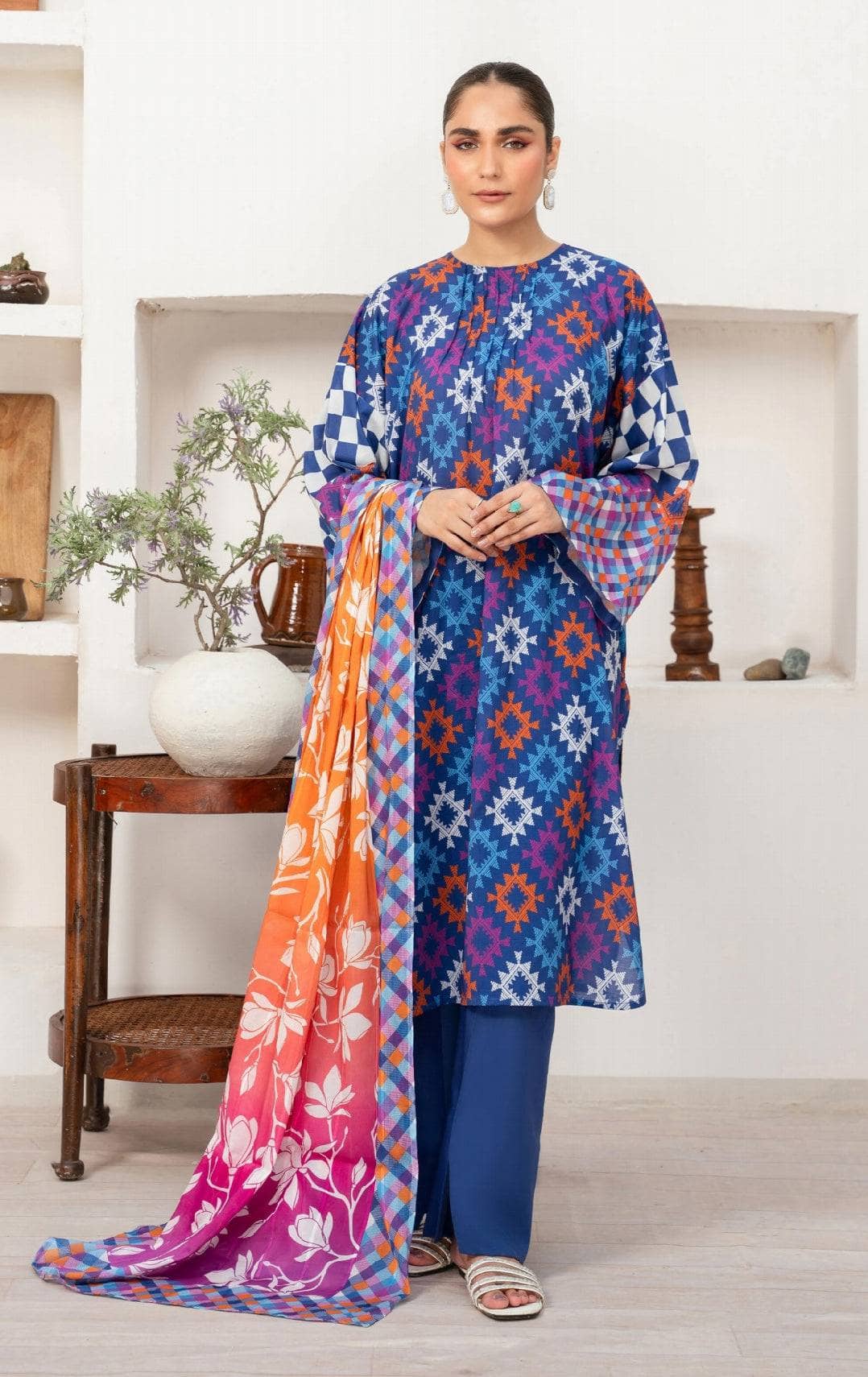 img_guljee_tulip_trails_awwal_boutique