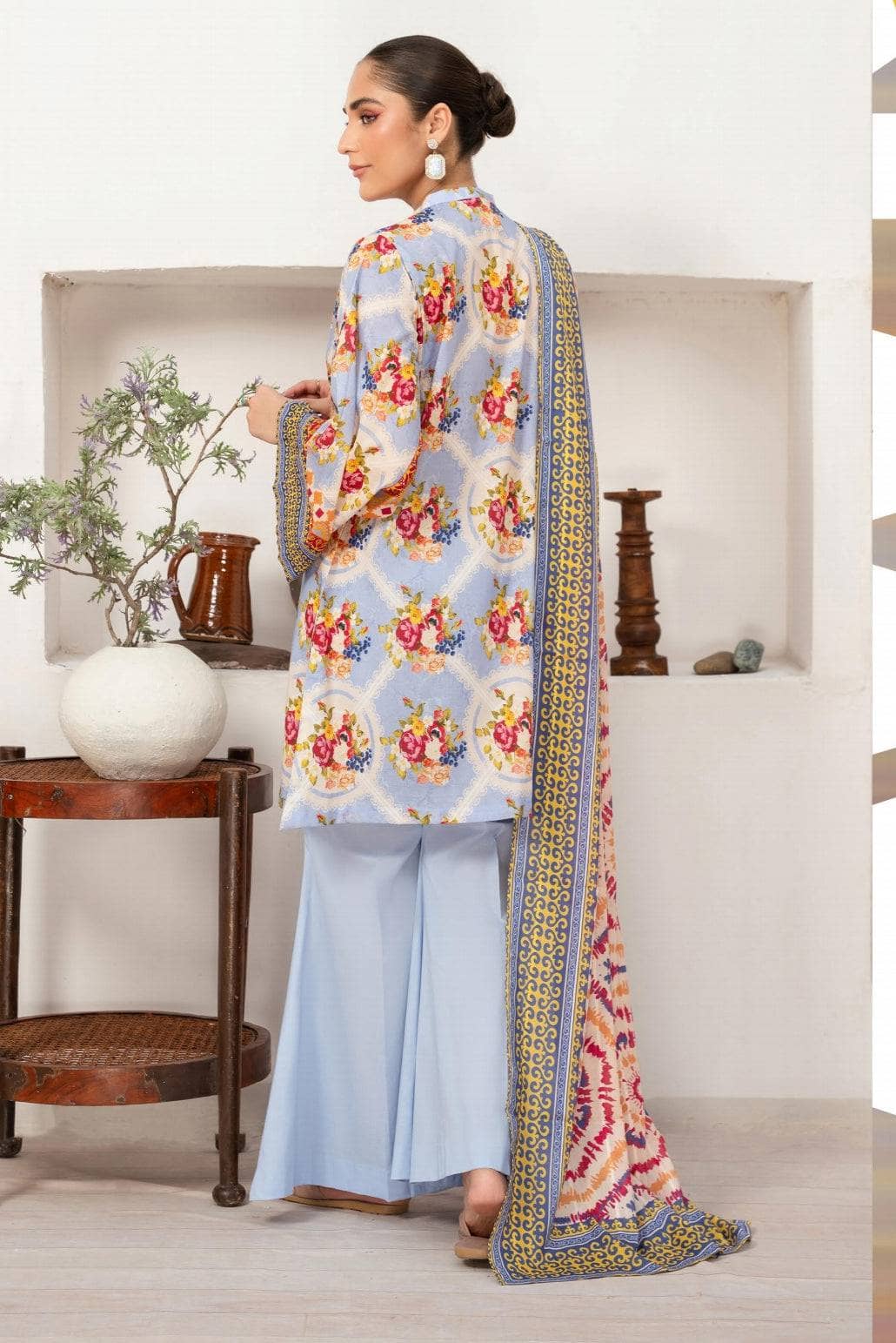 img_guljee_tulip_trails_awwal_boutique