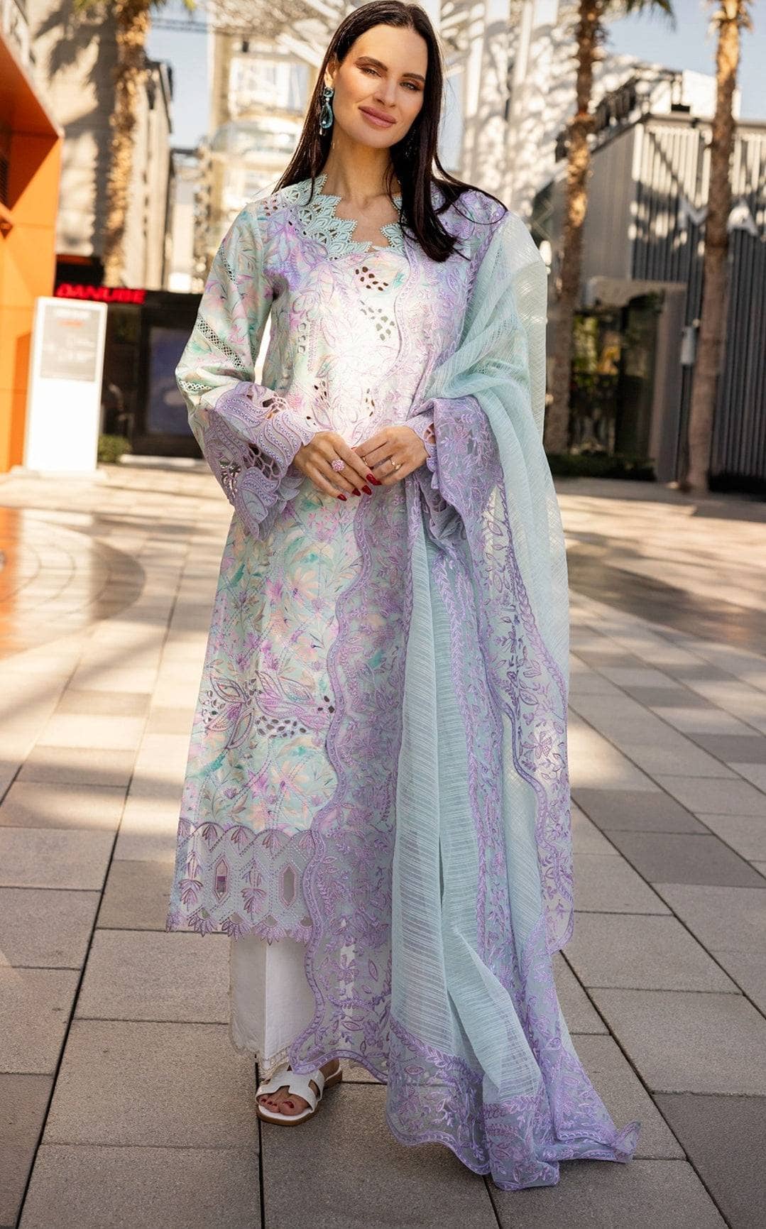 img_rang_rasiya_carnation_awwal_boutique