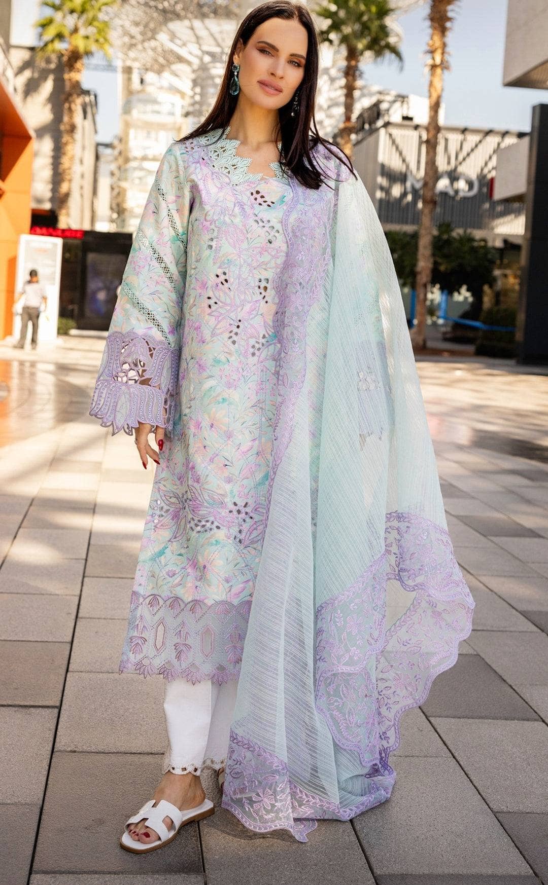 img_rang_rasiya_carnation_awwal_boutique