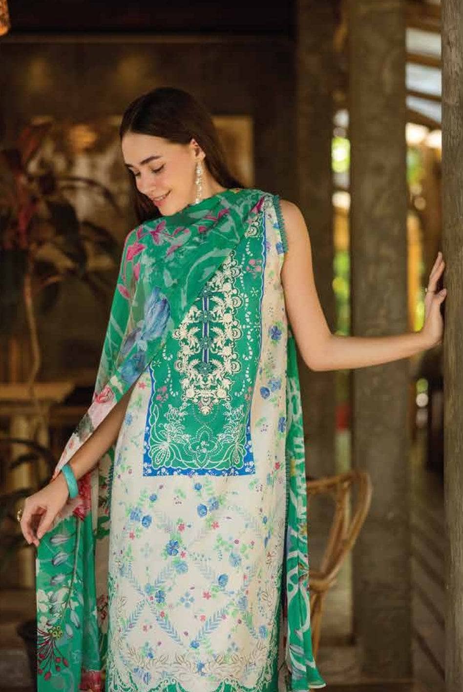 img_roheenaz_lawn_awwal_boutique