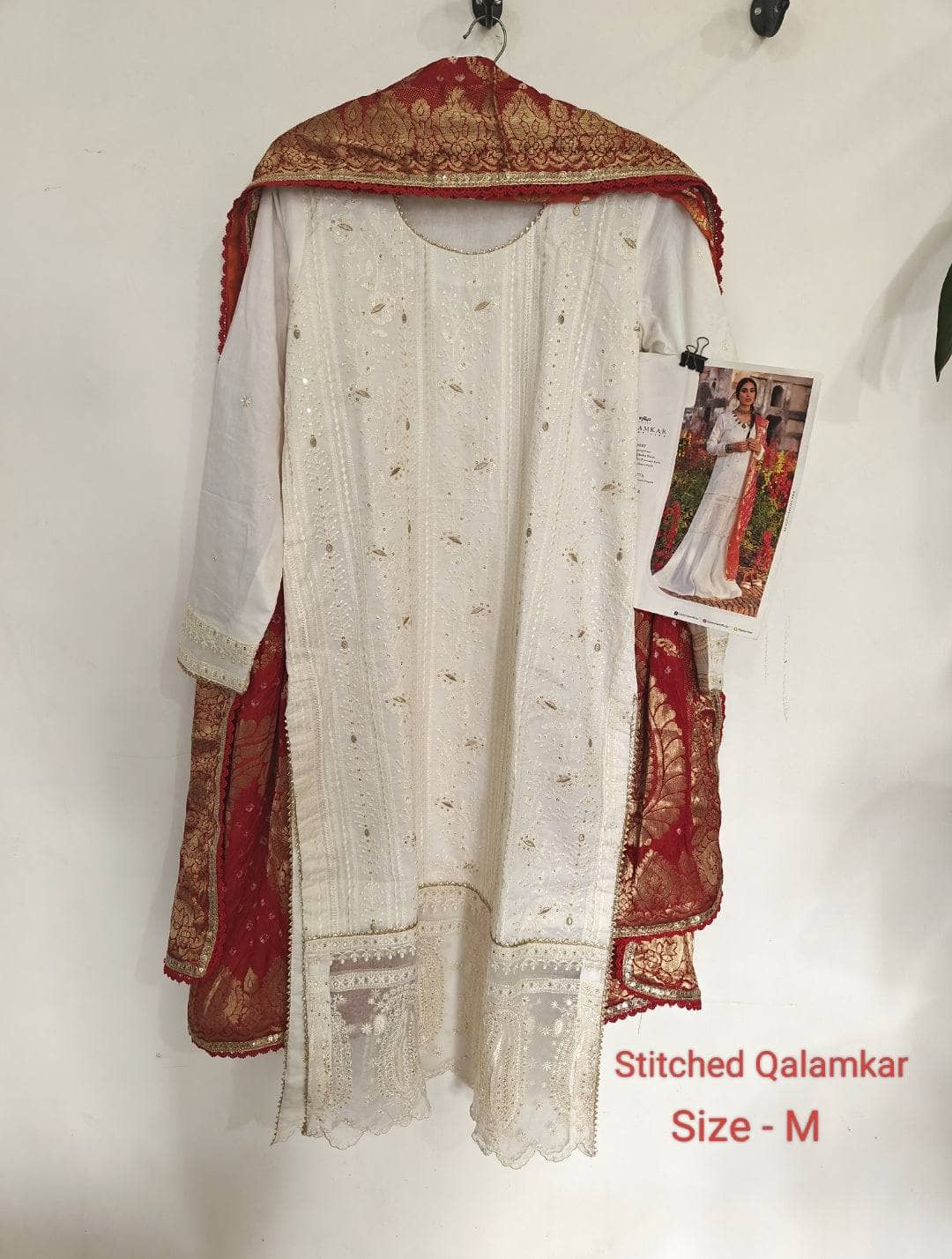 img_readymade_qalamkar_lawn_awwal_boutique